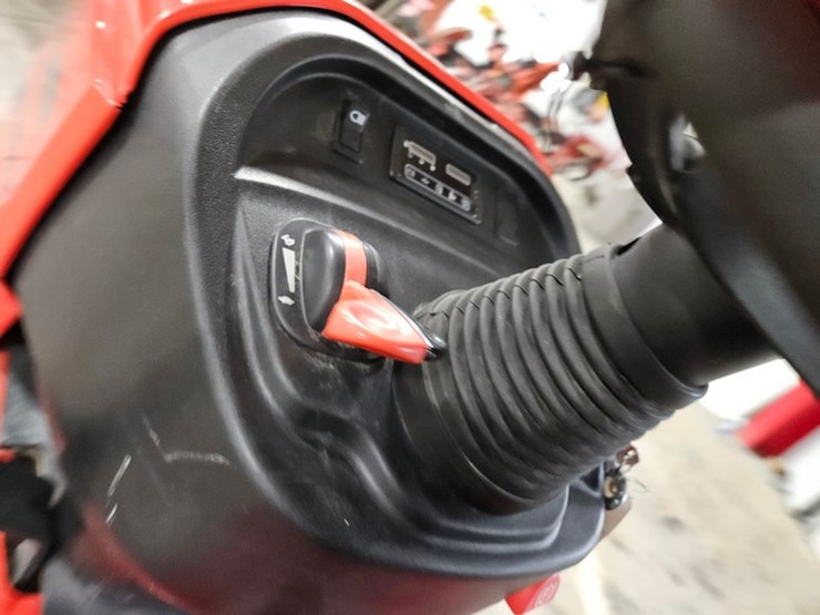 #124-•-simplicity-conquest-lawn-tractor-image-26