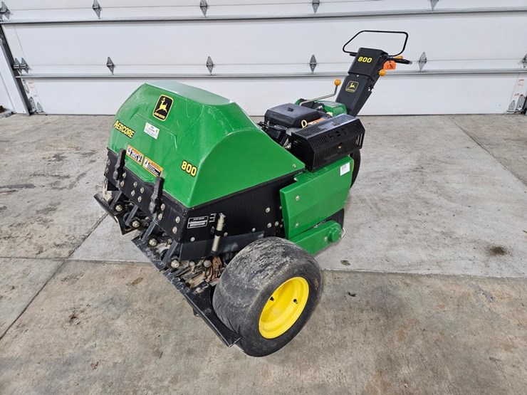 john-deere-800-image-1