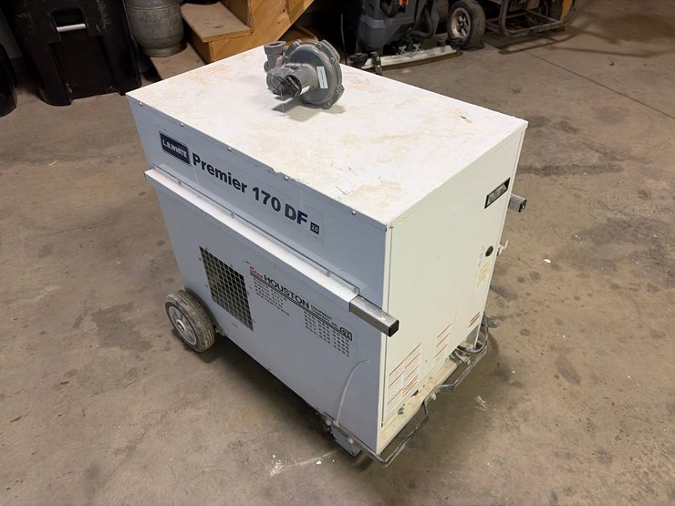 l.b.-white-premier-170-df-portable-heater-image-2