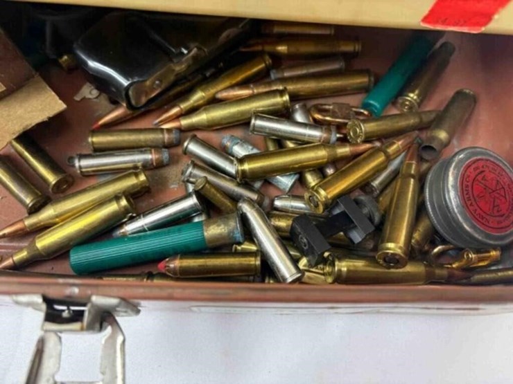 assort.-of-bullets---gun-parts-etc.-image-2