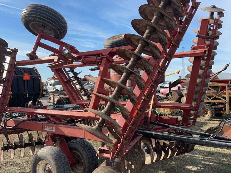 case-ih-3950-image-8
