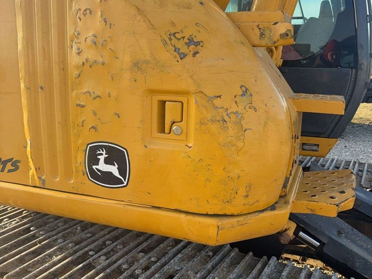 2005-john-deere-135-image-8