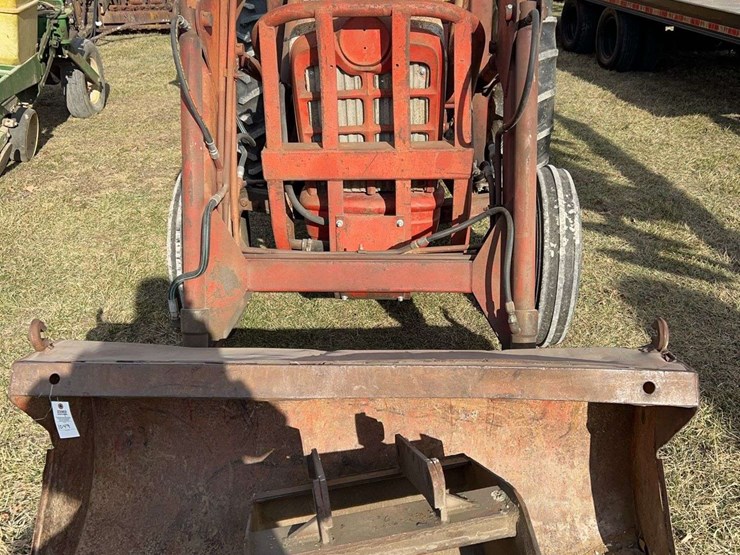1958-ford-tractor-image-2