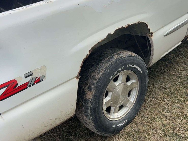 2000-gmc-1500-image-7