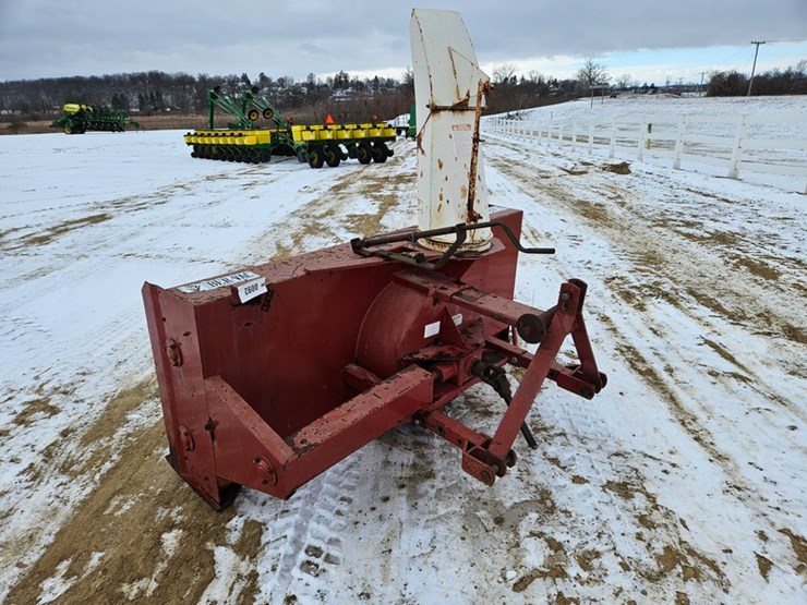 #92-•-ber-vac-d7-3pt-2-stage-snow-blower-image-3