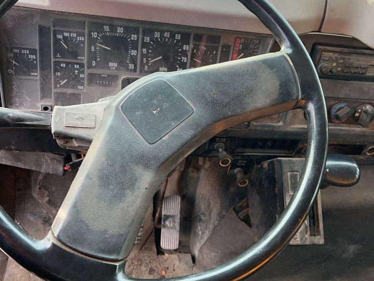 1997-international-4900-image-12