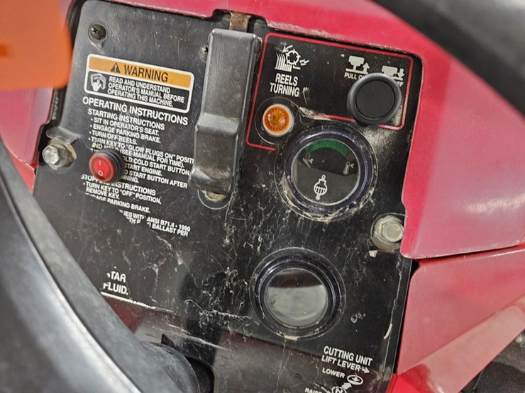 #172-•-toro-2300d-reelmaster-reel-mower-image-22