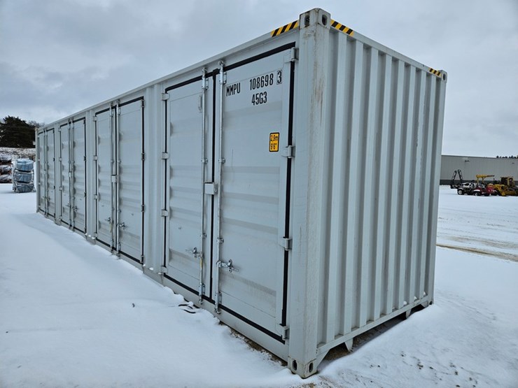 #52-•-2025-40'-one-trip-container-image-3