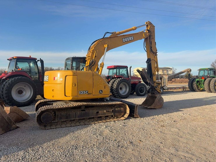 2005-john-deere-135-image-2