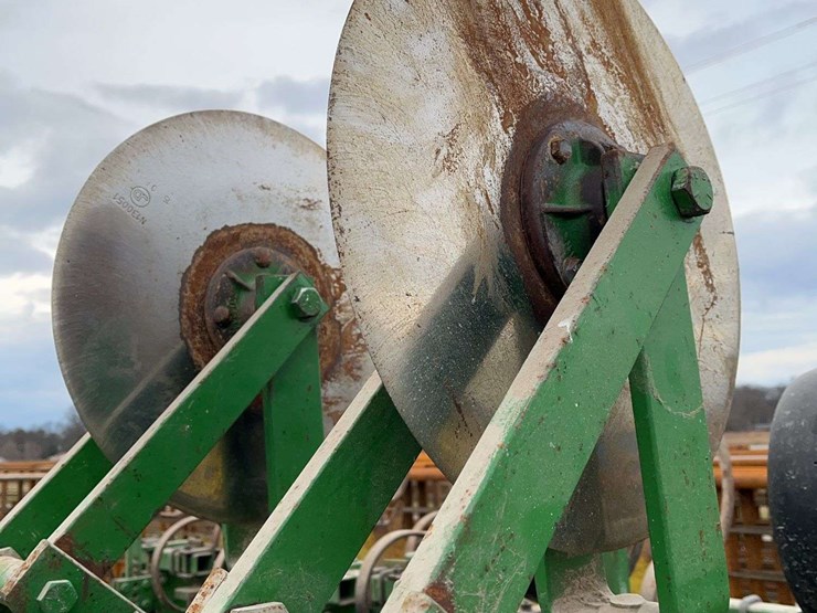 john-deere-845-image-11