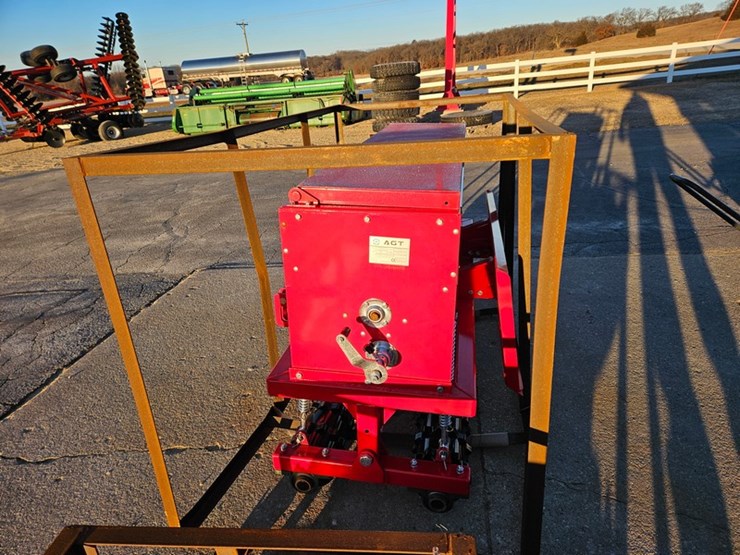 #22-•-2025-agt-stsd10-64"-skid-steer-seed-drill-image-2