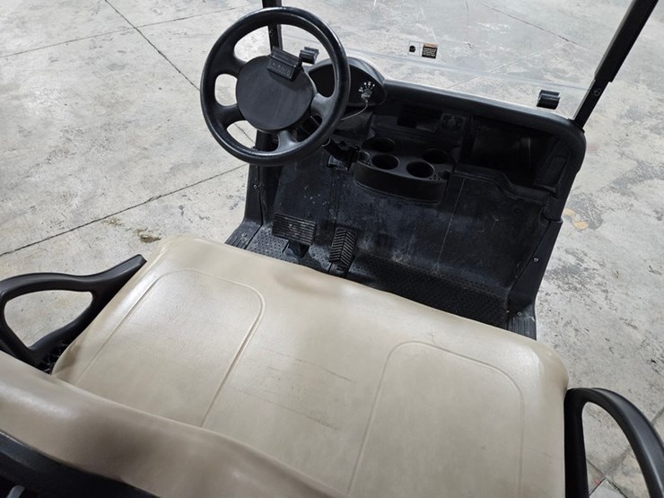 #144-•-2013-ez-go-rxv-electric-golf-cart-image-12