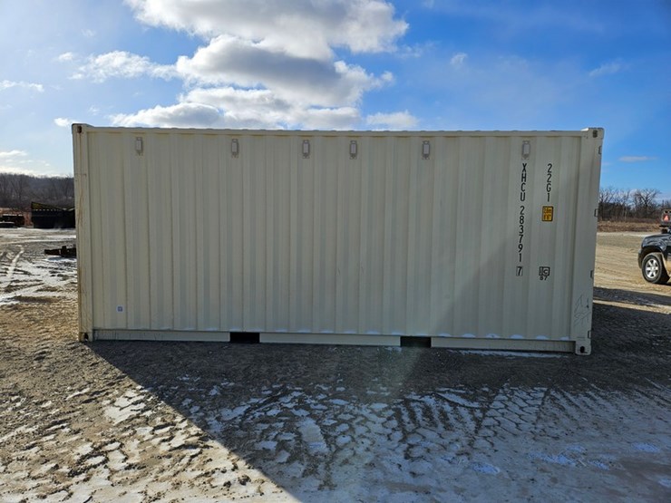 #13-•-20'-container-image-3