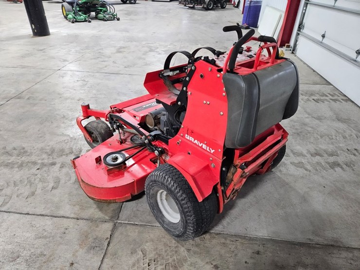 gravely-prostance-52-image-3