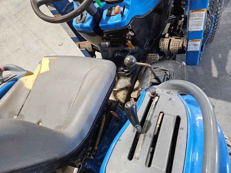 new-holland-1530-image-19