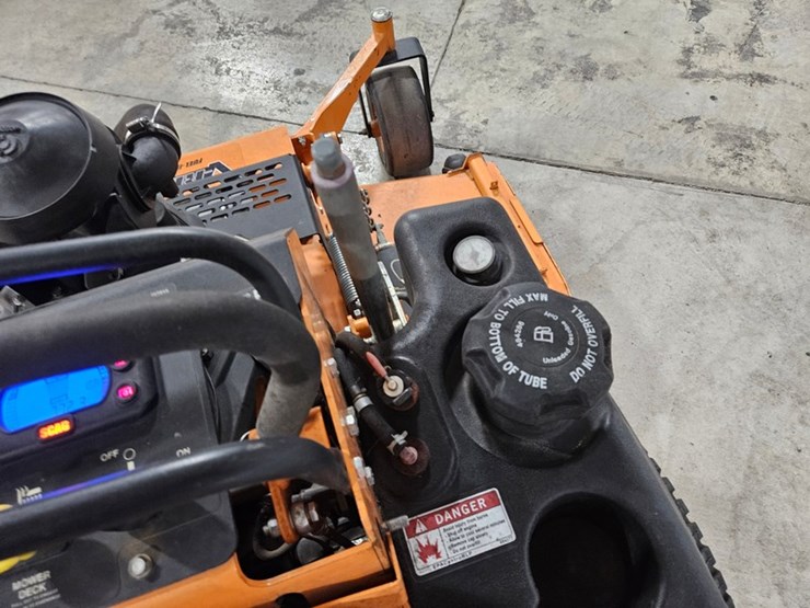 #106-•-2022-scag-v-ride-ii-fuel-injected-stand-on-mower-image-22