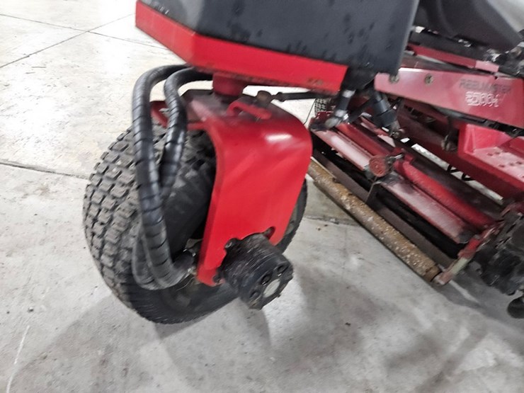 #172-•-toro-2300d-reelmaster-reel-mower-image-15