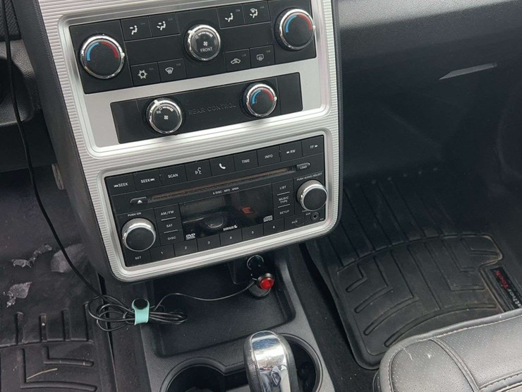 2010-dodge-journey-image-14