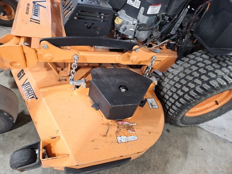 #105-•-2022-scag-v-ride-ii-fuel-injected-stand-on-mower-image-11