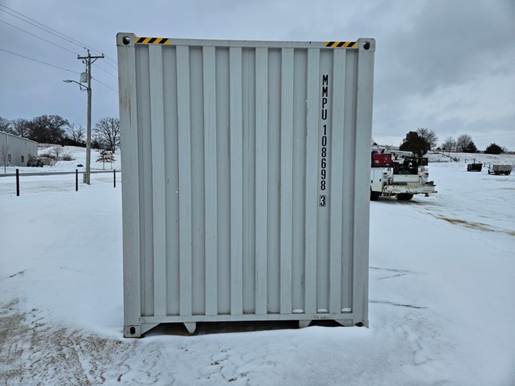 #52-•-2025-40'-one-trip-container-image-4