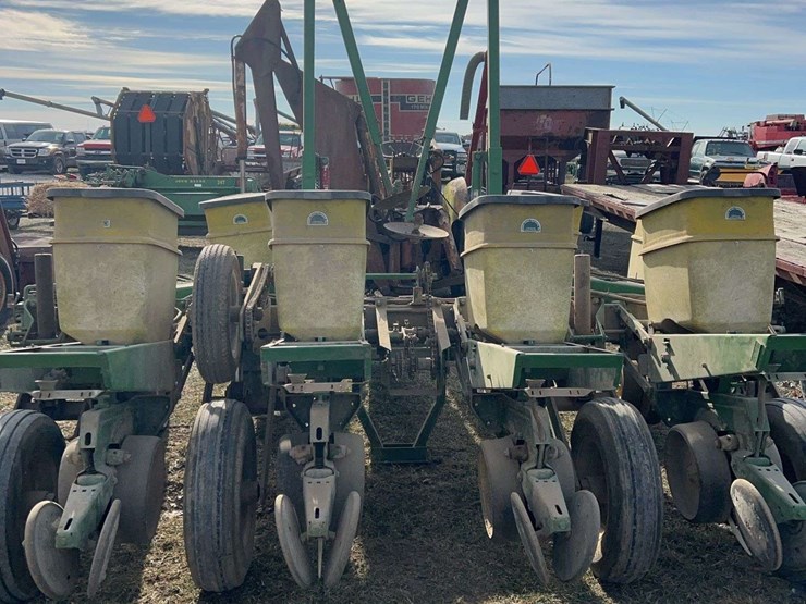 john-deere-8-image-4