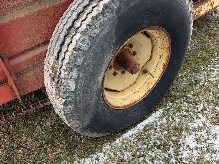 new-holland-518-image-6