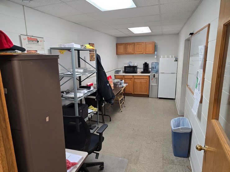 #1-•-34.00-+/--acre-commercial-property-image-18