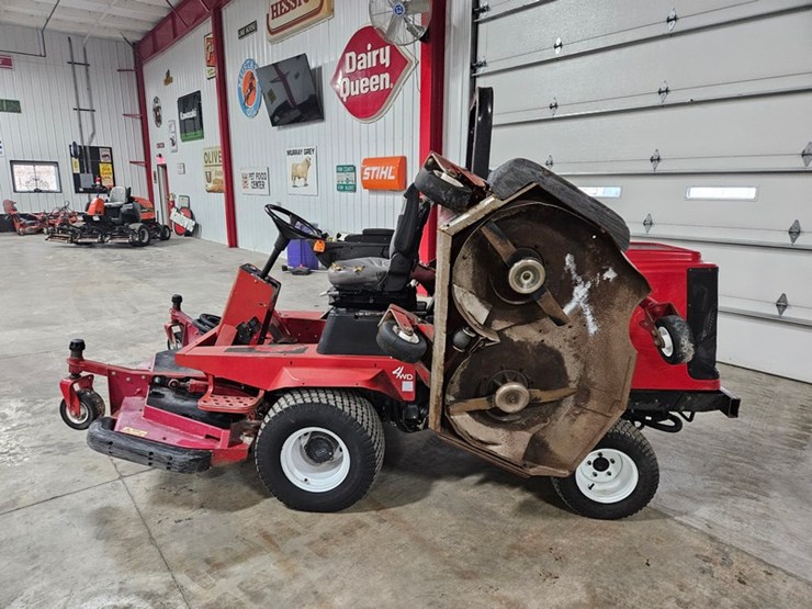 #110-•-2011-toro-groundsmaster-wide-area-mower-image-2