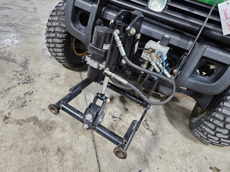 2011-john-deere-gator-image-12