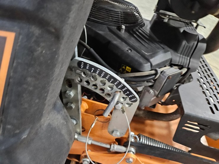 #104-•-2022-scag-v-ride-ii-stand-on-mower-image-15