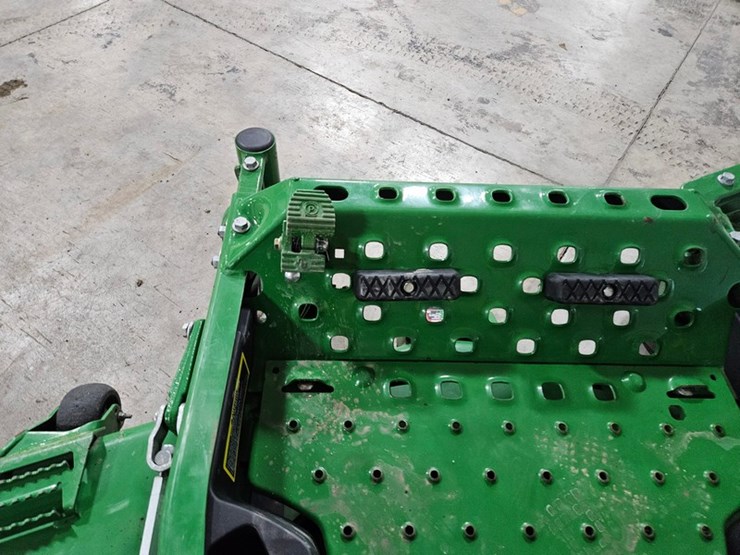 2022-john-deere-z970r-image-24