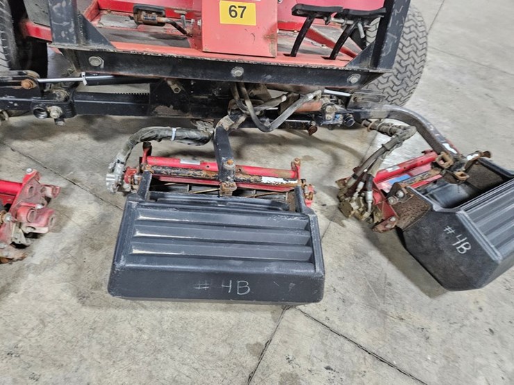 #174-•-toro-5000d-reelmaster-fairway-mower-image-10