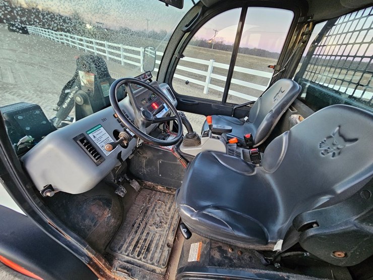2018-bobcat-toolcat-5600-image-15