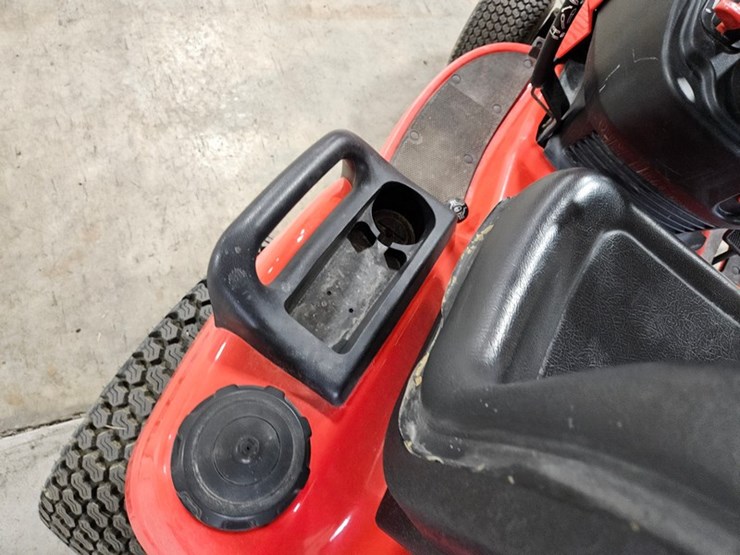 #124-•-simplicity-conquest-lawn-tractor-image-23