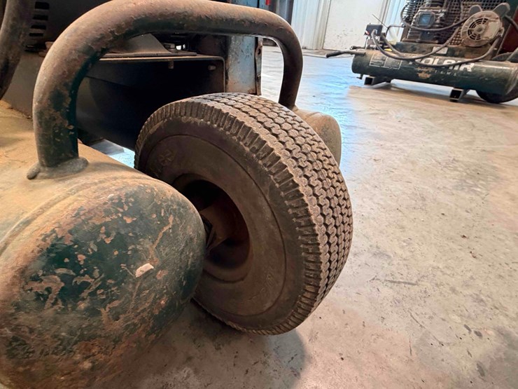 rolair-electric-air-compressor-image-8