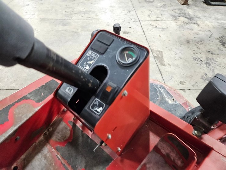 2011-toro-groundsmaster-4000d-image-24