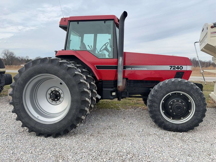 1995-case-ih-7240-image-2