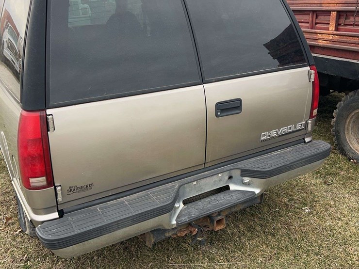 1999-chevrolet-tahoe-image-9