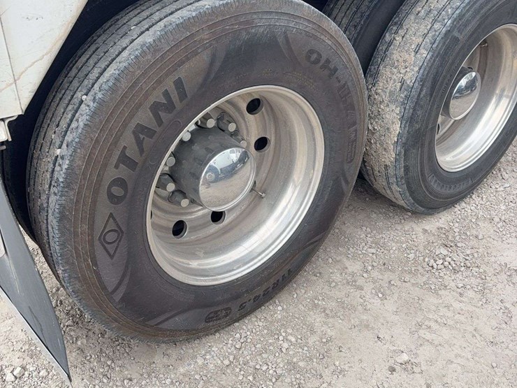 2001-wilson-hopper-bottom-image-14