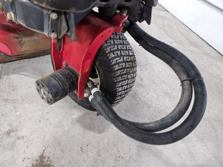 #171-•-2011-toro-3500d-sidewinder-surround-mower-image-22