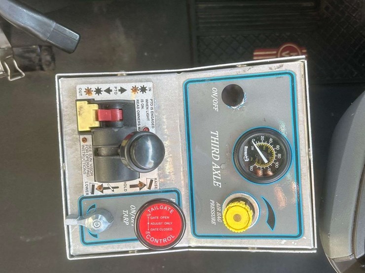 2016-kenworth-t680-image-17