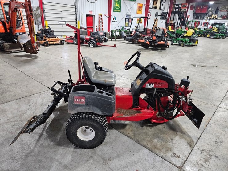 #173-•-2012-toro-5040-sand-pro-bunker-rake-image-6