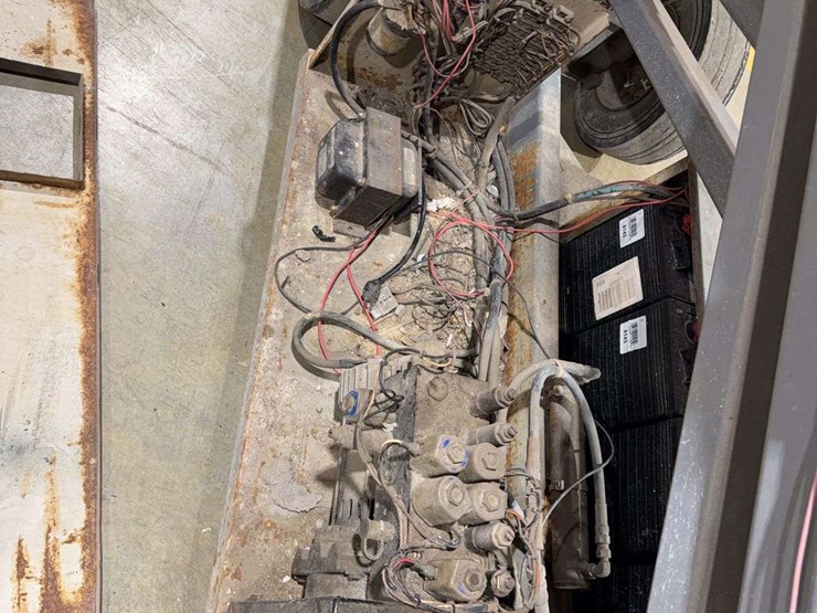 stratolift-krx20-scissor-lift-image-14