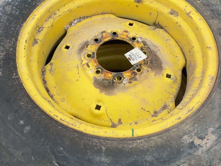 john-deere-8-image-3