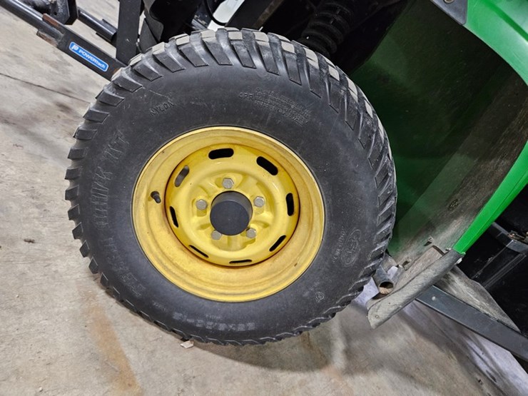 2011-john-deere-gator-image-40