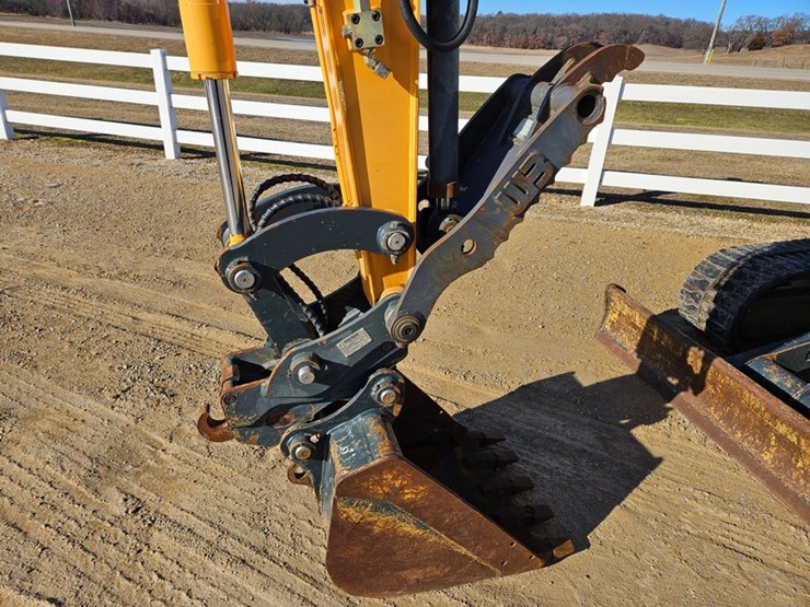 #38-•-hyundai-60cr09a-excavator-image-9