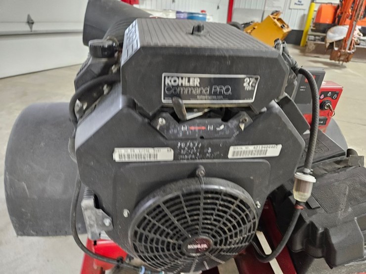 #108-•-2012-toro-pro-force-blower-image-13