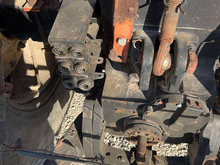 agco-allis-7060-image-13