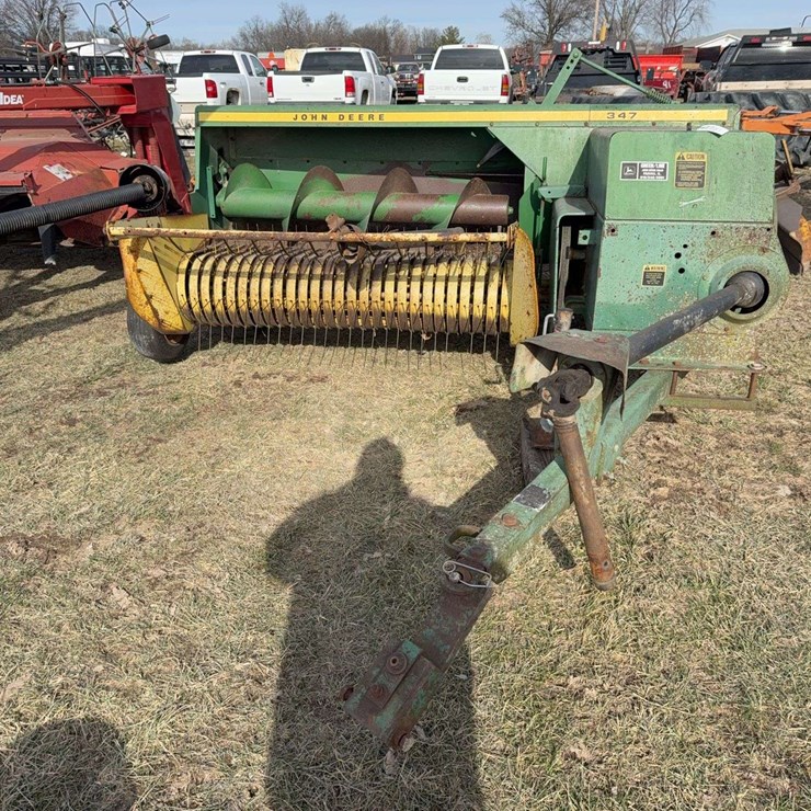 JOHN DEERE 347