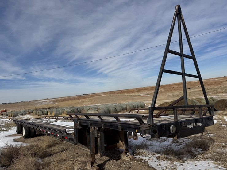 1990-fontaine-48'+-hay-trailer-(30-bales)-image-1